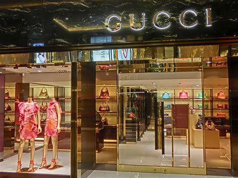 gucci store dublin.